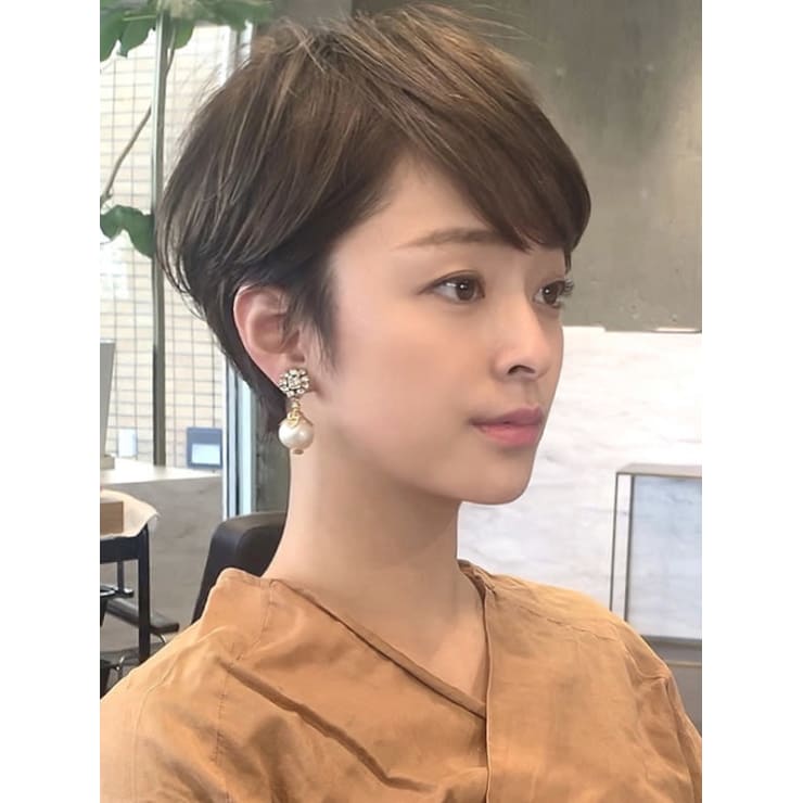 短くても女性らしい フレンチショート Circus By Beautrium 表参道 サーカスバイビュートリアム のヘアスタイル 美容院 美容室を予約するなら楽天ビューティ