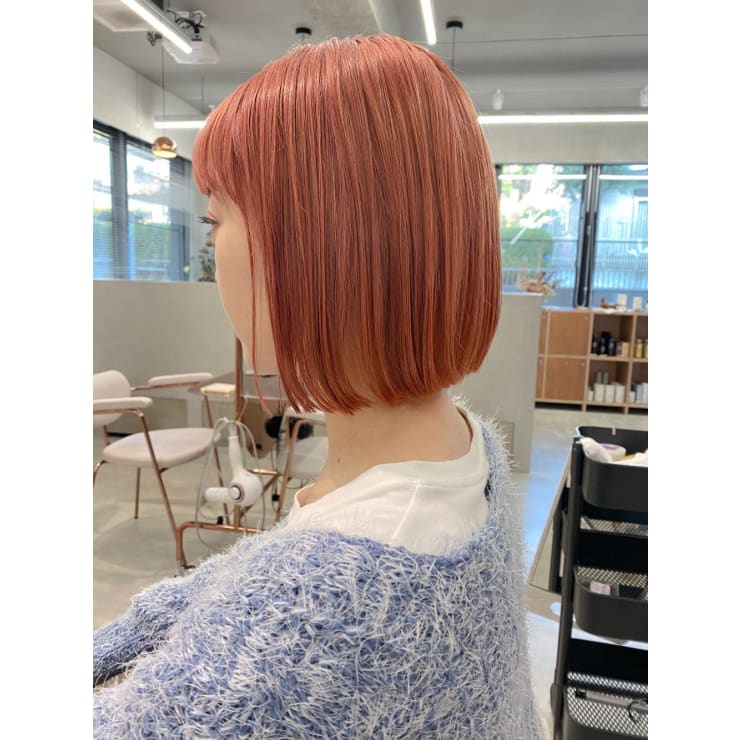 ハイトーン ピンクベージュ 切りっぱなしボブ Nalu ナル のヘアスタイル 美容院 美容室を予約するなら楽天ビューティ