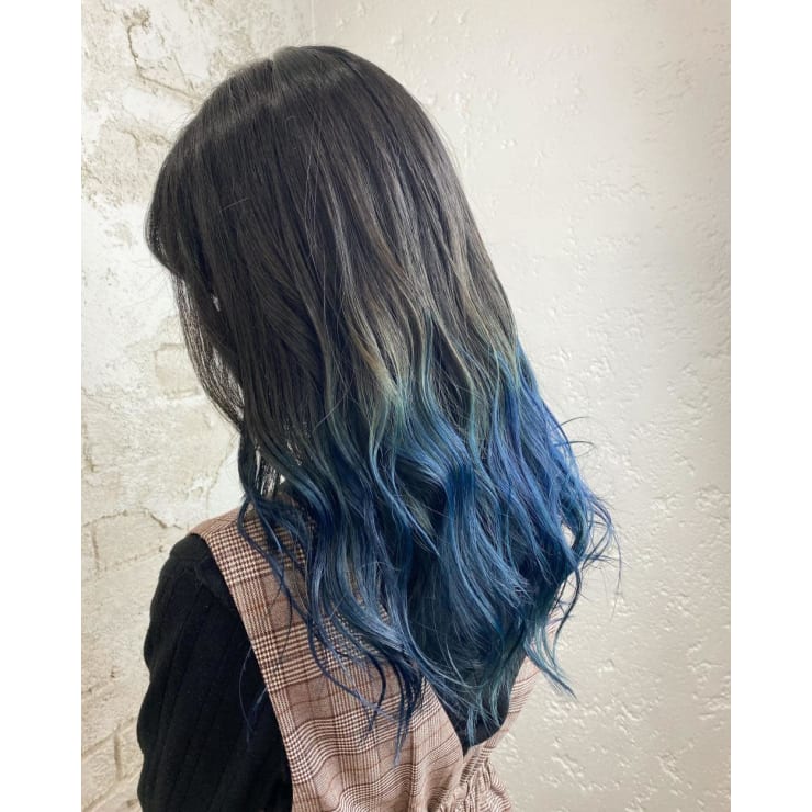 ブルーグラデーション グラデーションカラー 池袋 Prize Iris 池袋東口店 プライズアイリス イケブクロヒガシグチテン のヘアスタイル 美容院 美容室を予約するなら楽天ビューティ