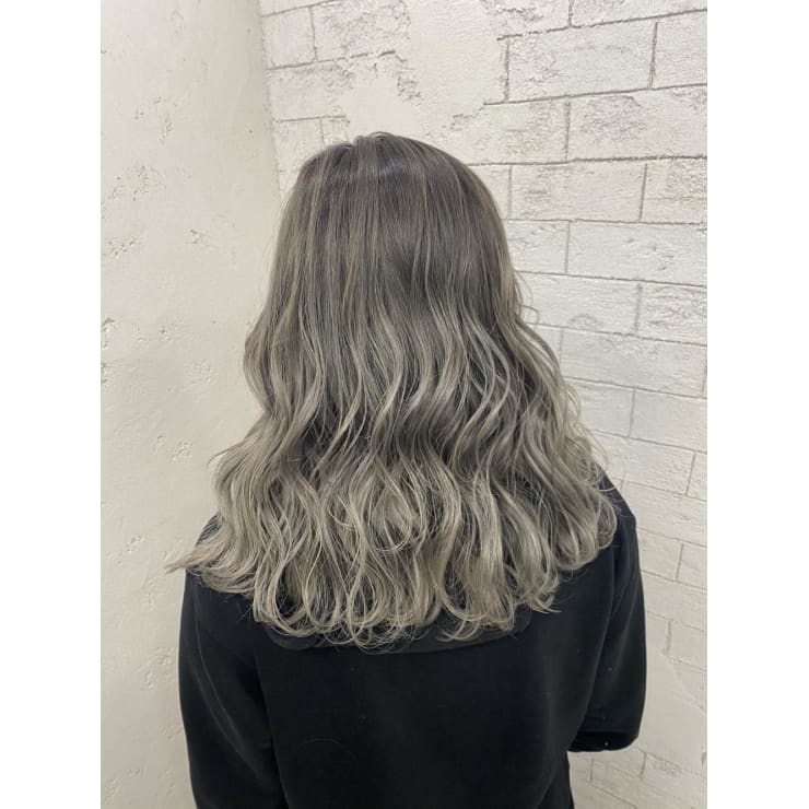 グラデーションシルバーミンク　ショートジレ ショートヘアにもグラデーションカラー【くすみ系グレーベージュ