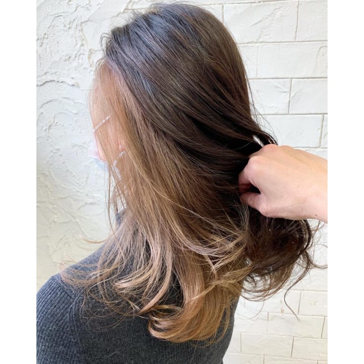 インナーカラー アッシュベージュ ベージュ Archange By Anyhow 川口駅東口 アルカンジュバイエニーハウ のヘアスタイル 美容院 美容室を予約するなら楽天ビューティ