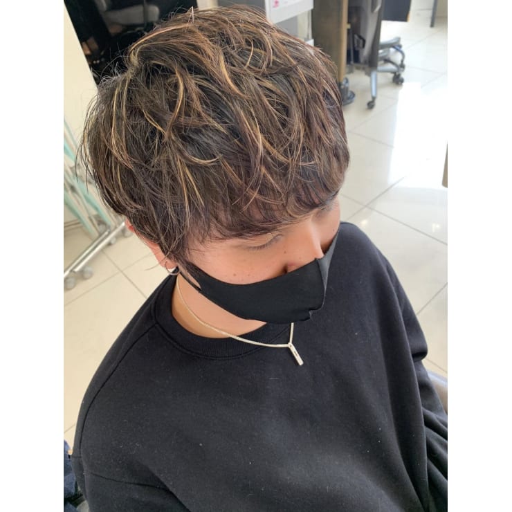 メンズハイライト ベージュハイライト8015 Prize 池袋西口店 プライズ のヘアスタイル 美容院 美容室を予約するなら楽天ビューティ