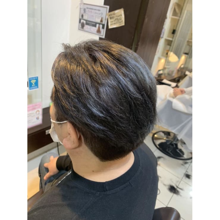 メンズハイライトカラー 髪質改善 予防美髪専門店 Stilla Smooth カミシツカイゼンヨボウビハツセンモンテン スティラスムース のヘアスタイル 美容院 美容室を予約するなら楽天ビューティ