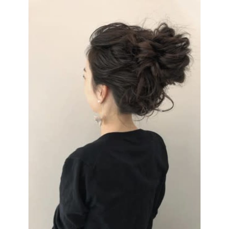 Neolive Aim 無造作お団子ヘア Neolive Aim 横浜店 ネオリーブアイムヨコハマテン のヘアスタイル 美容院 美容室を予約するなら楽天ビューティ