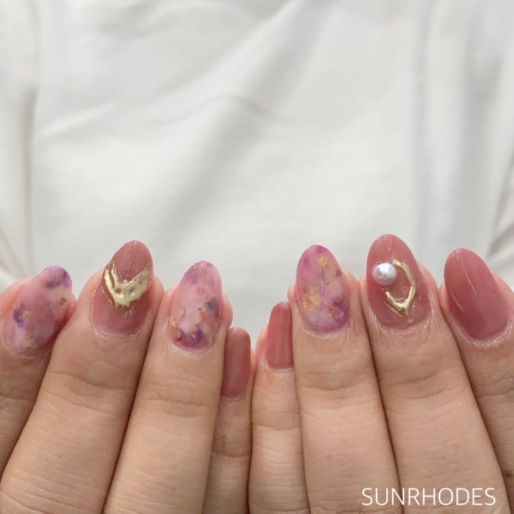 ピンクべっ甲nail Sunrhodes草薙 サンロードクサナギ のネイルデザイン ネイル まつげサロンを予約するなら楽天ビューティ
