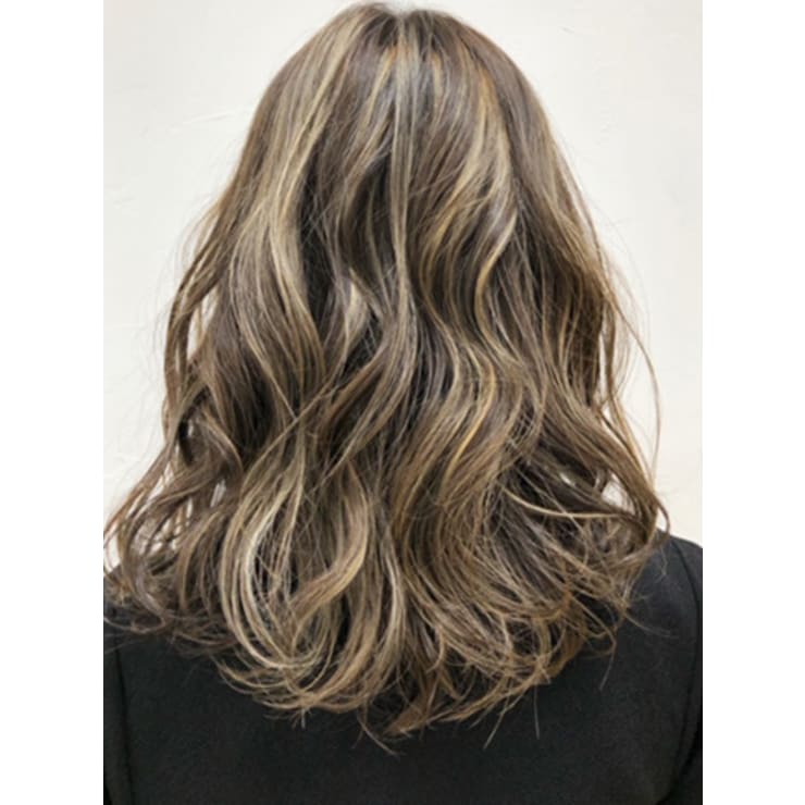 実は繊細な技術 グラデーションカラー ロング Ash 亀戸店 アッシュカメイドテン のヘアスタイル 美容院 美容室を予約するなら楽天ビューティ