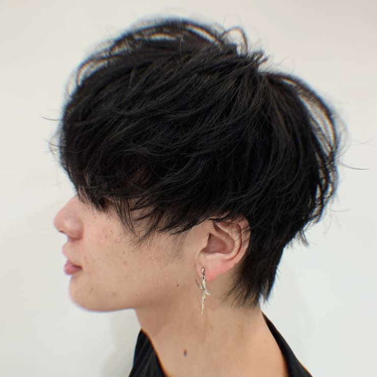 メンズも横顔美人に バランスを考えたマッシュウルフ Euphoria Shibuya Grande 渋谷 ユーフォリア シブヤ グランデ のヘアスタイル 美容院 美容室を予約するなら楽天ビューティ