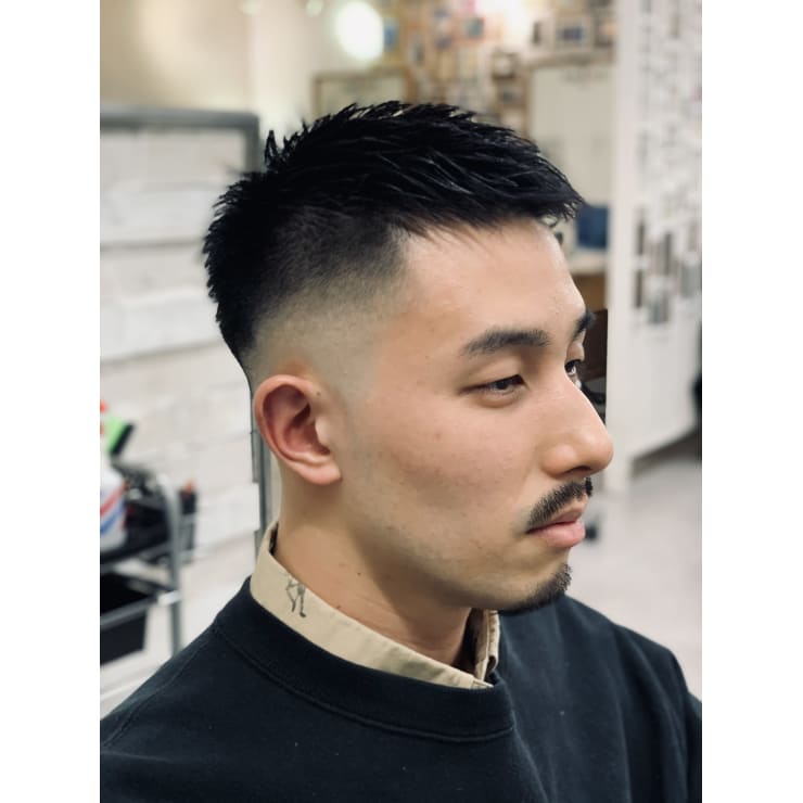 スキンフェードカットクロップスタイル Hair Ales Harajuku ヘアーアレス ハラジュク のヘアスタイル 美容院 美容室を予約するなら楽天ビューティ