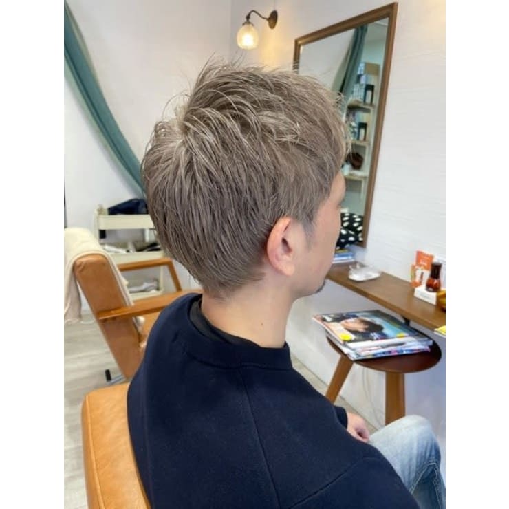 メンズ グレージュカラー Daisy デイジー のヘアスタイル 美容院 美容室を予約するなら楽天ビューティ