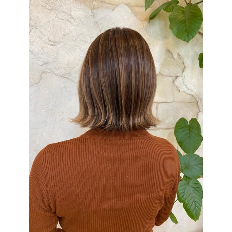 大人ボブ ハイライトカラー Alpina 亀里店 アルピナ のヘアスタイル 美容院 美容室を予約するなら楽天ビューティ
