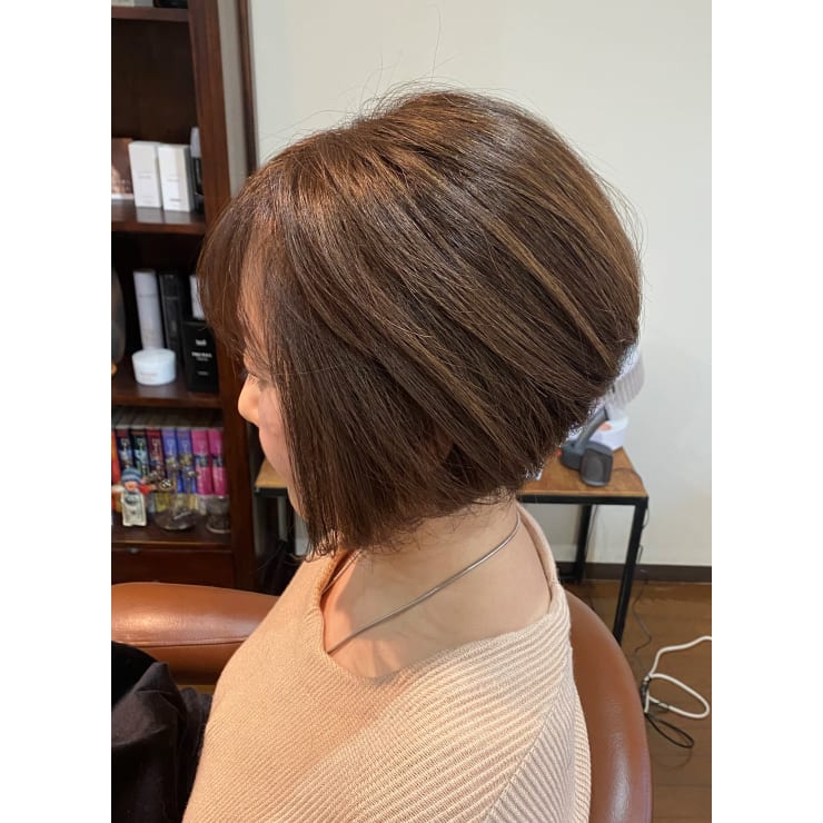 おすすめのボブ ミセスカット メッシュカラー Ador アドア のヘアスタイル 美容院 美容室を予約するなら楽天ビューティ