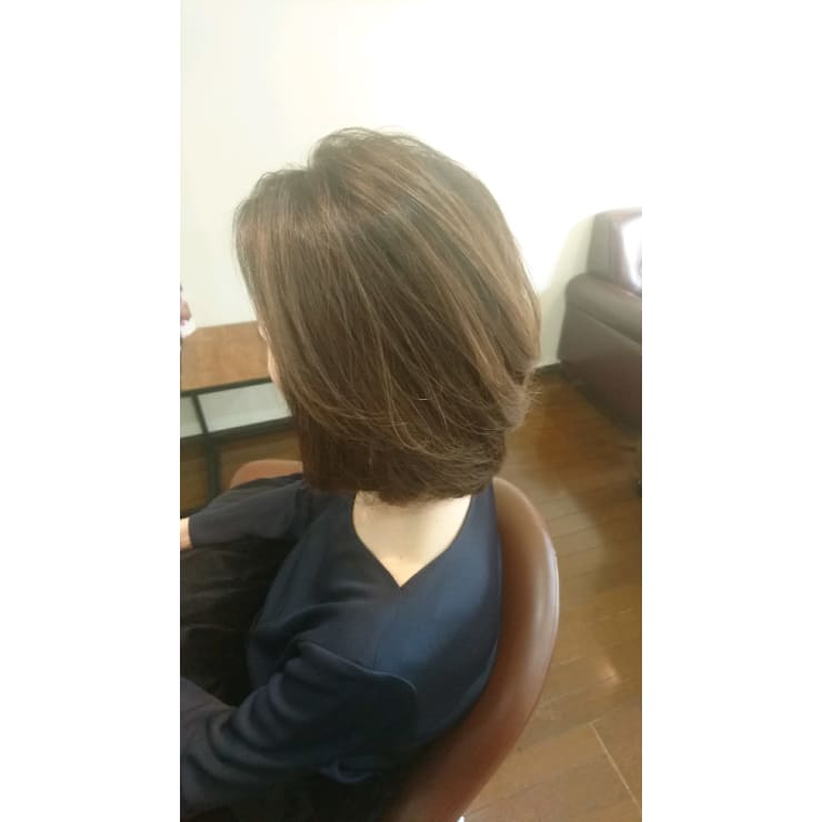 ミセス世代 必見 おすすめのミディアムヘアー Ador アドア のヘアスタイル 美容院 美容室を予約するなら楽天ビューティ
