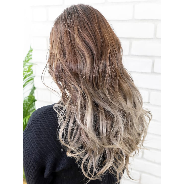 Aube Hair ベージュ グラデーションカラー Aube Hair Iris 博多店 オーブヘアアイリス ハカタテン のヘアスタイル 美容院 美容室を予約するなら楽天ビューティ
