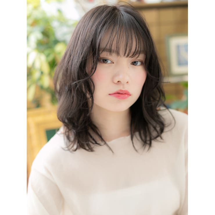 黒髪ダークアッシュくせ毛風濡れ髪セミディ 暗めカラー Cover Hair Bliss 北浦和西口店 カバーヘアブリス キタウラワニシグチテン のヘアスタイル 美容院 美容室を予約するなら楽天ビューティ