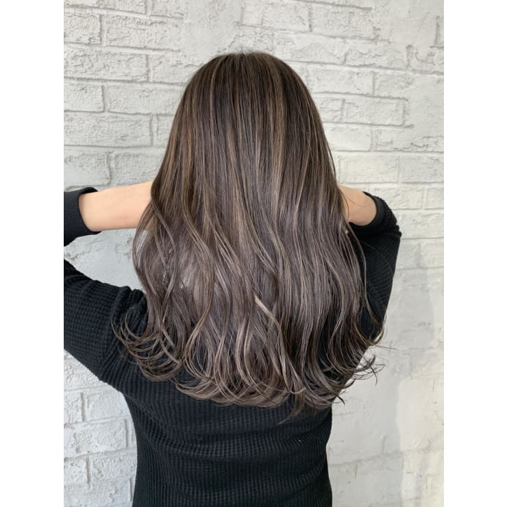 ハイライトカラーグレージュことりベージュ透け感6162 Prize 池袋西口店 プライズ のヘアスタイル 美容院 美容室を予約するなら楽天ビューティ