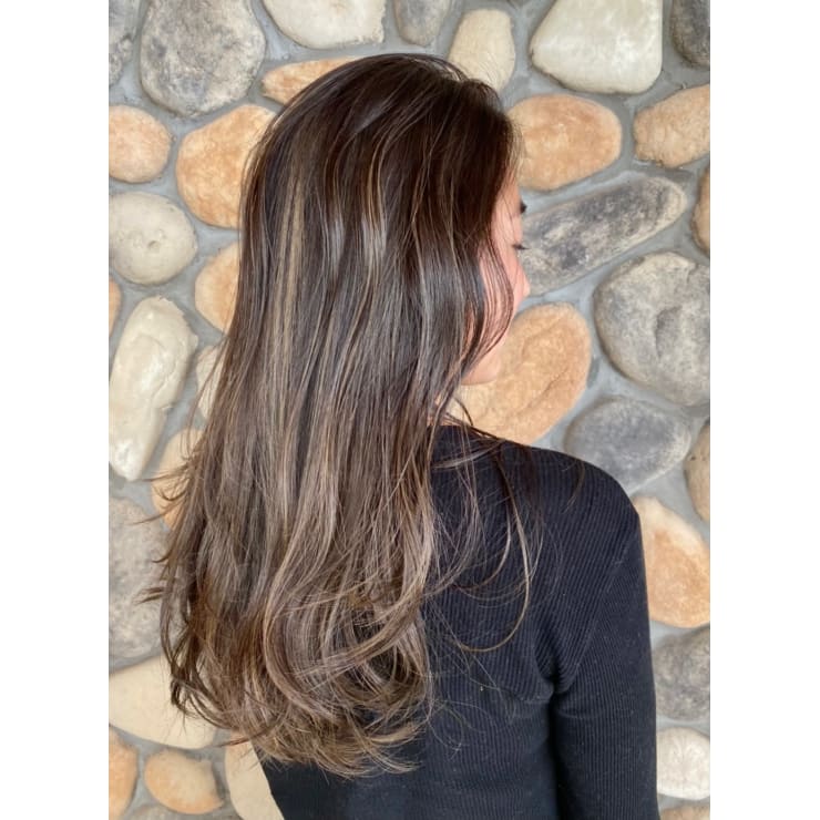 ロングレイヤー グラデーションメッシュ Beautrium 七里ヶ浜 ビュートリアム のヘアスタイル 美容院 美容室を予約するなら楽天ビューティ