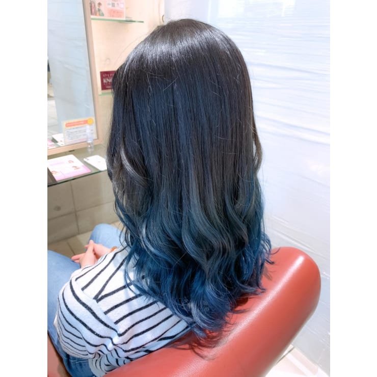 グラデーションカラー ブルー Emu International 春日部本店 エムインターナショナル のヘアスタイル 美容院 美容室を予約するなら楽天ビューティ