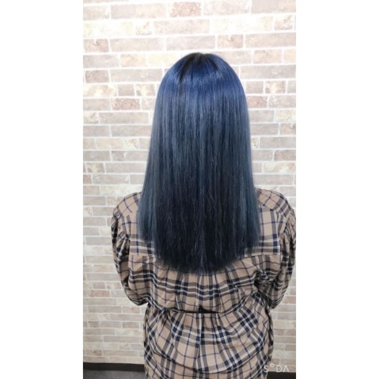 ネイビーブルー ダブルカラー 錦糸町 Mertie メルティエ のヘアスタイル 美容院 美容室を予約するなら楽天ビューティ