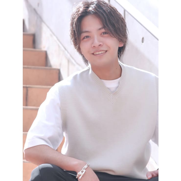 かき上げヘア七三オールバックツーブロックスパイラルパーマ Lablessキュービック天王寺 ヘッドスパ メンズ 眉毛 ラブレス のヘアスタイル 美容院 美容室を予約するなら楽天ビューティ