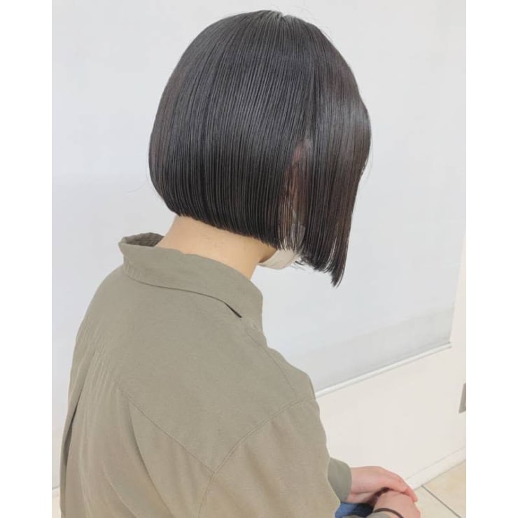前下がり 小顔 ショート ショートボブ 黒髪 ツヤ髪 30代 Qualis 上福岡店 クオリスカミフクオカテン のヘアスタイル 美容院 美容室を予約するなら楽天ビューティ