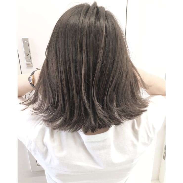 外国人風ベージュカラー ミディアムヘア 美髪サロン Courbe ビガミサロン クールブ のヘアスタイル 美容院 美容室を予約するなら楽天ビューティ
