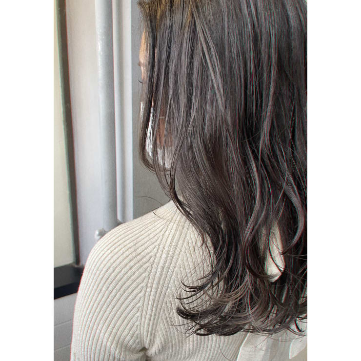 隠しハイライト シアーグレージュ Lyon Chiemi Lyon Hair Make Up リヨンヘアーアンドメイクアップ のヘアスタイル 美容院 美容室を予約するなら楽天ビューティ