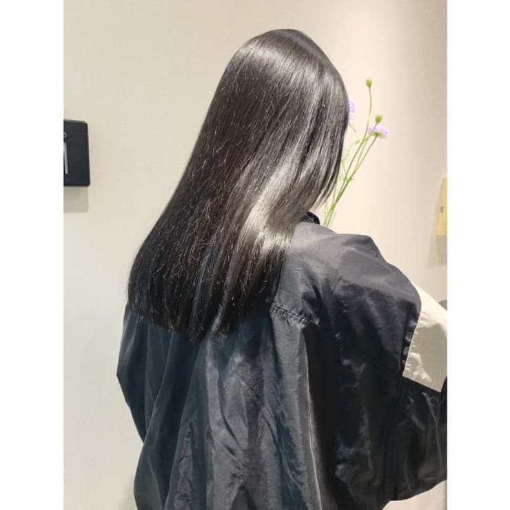 黒染めじゃない ブラックグレーカラー Hair Make Opsis オプシス のヘアスタイル 美容院 美容室を予約するなら楽天ビューティ