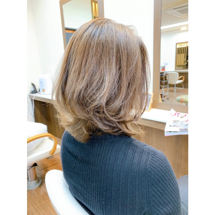 お手入れ楽々 ミディアムやショートヘアにアクセント デジタルパーマ でヘアチェンジ 彡 パルティ ヴィエント パルティヴィエント のこだわり特集 美容院 美容室を予約するなら楽天ビューティ