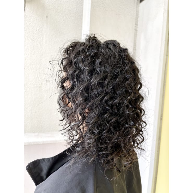 スパイラルパーマ Ganancia 横浜店 ガナンシアヨコハマテン のヘアスタイル 美容院 美容室を予約するなら楽天ビューティ