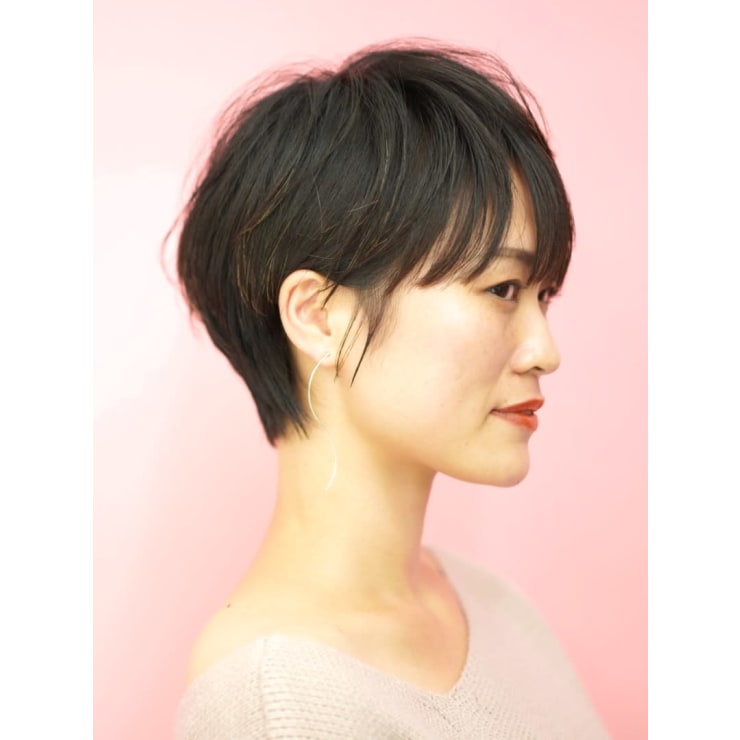 手入れ簡単 大人女性の黒髪ショートヘア Beautrium 青山 ビュートリアム アオヤマ のヘアスタイル 美容院 美容室を予約するなら楽天ビューティ
