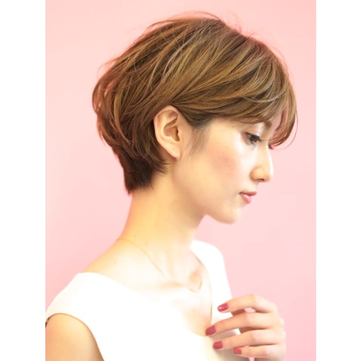 手入れ簡単 大人女性のふんわりショートボブ Beautrium 青山 ビュートリアム アオヤマ のヘアスタイル 美容院 美容室を予約するなら楽天ビューティ