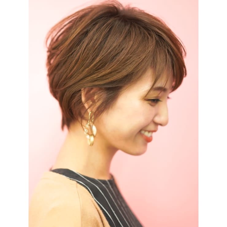 手入れ簡単 大人女性のふんわりショートボブ Beautrium 青山 ビュートリアム アオヤマ のヘアスタイル 美容院 美容室を予約するなら楽天ビューティ