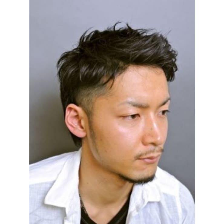 サイドを刈り上げたショートリーゼントスタイル Beautrium 青山 ビュートリアム アオヤマ のヘアスタイル 美容院 美容室を予約するなら楽天ビューティ