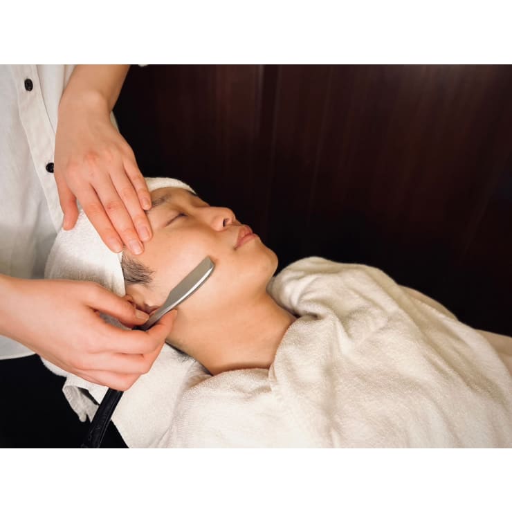 理容室でプロの最高に気持ちいいお顔そりをご堪能下さい ヒロ銀座 Hiro Ginza 池袋 サンシャイン通り店 ヒロギンザ イケブクロ サンシャインドオリテン のこだわり特集 美容院 美容室を予約するなら楽天ビューティ