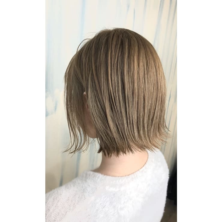 外ハネボブアッシュブラウンベージュことりベージュフレンチボブ A Hair アップヘアー のヘアスタイル 美容院 美容室を予約するなら楽天ビューティ
