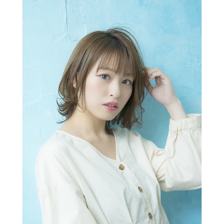 ひし形くびれミディアム 吉城勇人 Reve By Lond レーヴバイロンド のヘアスタイル 美容院 美容室を予約するなら楽天ビューティ