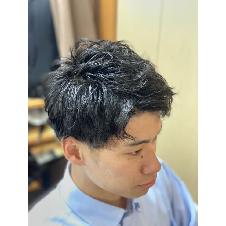 ビジネスショート スパイラルパーマ ヒロ銀座ヘアーサロン 御茶ノ水店 ヒロギンザヘアーサロン オチャノミズテン のヘアスタイル 美容院 美容室を予約するなら楽天ビューティ