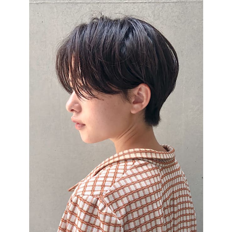 センター分け かきあげハンサムショート Beautrium 青山 ビュートリアム アオヤマ のヘアスタイル 美容院 美容室を予約するなら楽天ビューティ