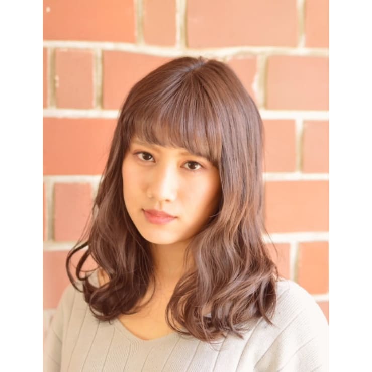 ゆるっとパーマの軽めミディアム Mu Kichi 吉祥寺店 ムーキチ キチジョウジテン のヘアスタイル 美容院 美容室を予約するなら楽天ビューティ