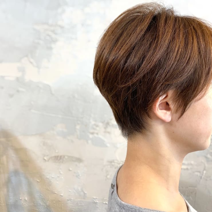 優しく刈り上げた耳だしショート 完全個室型サロン Hairsalon Solork ヘアサロン ソローク のヘアスタイル 美容院 美容室を予約するなら楽天ビューティ