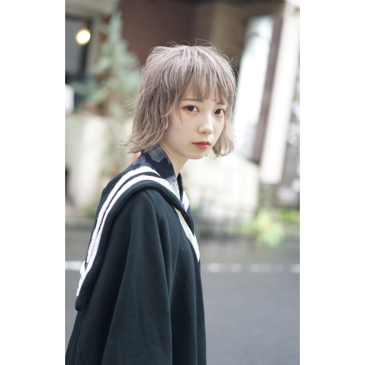ホワイトカラー ミルクティグレージュのレイヤーボブ Nef ネフ のヘアスタイル 美容院 美容室を予約するなら楽天ビューティ
