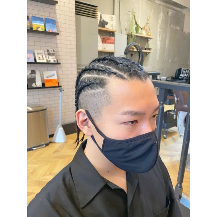 メンズストレートコーンロウ6本 Luxis The Vintage ラグシス ザ ヴィンテージ のヘアスタイル 美容院 美容室を予約するなら楽天ビューティ