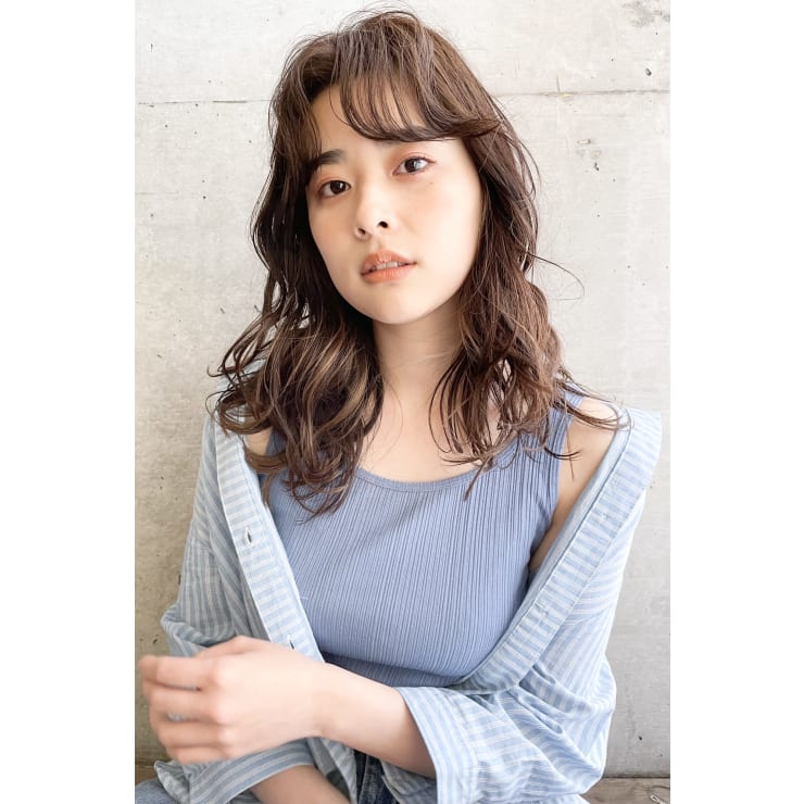 前髪 パーマ ミディアム 韓国風 Fam 代官山 濱島 Fam 代官山 ファム ダイカンヤマ のヘアスタイル 美容院 美容室を予約するなら楽天ビューティ