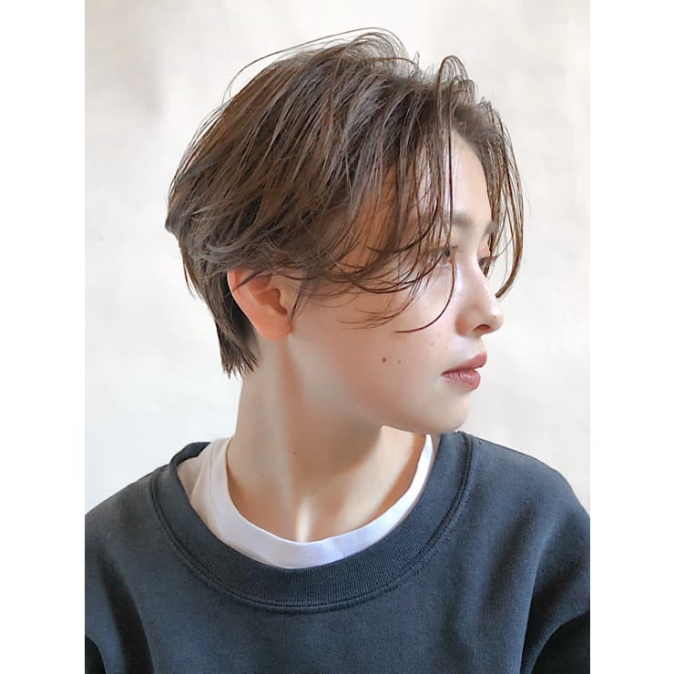 かきあげセンター分け パーマショート Beautrium 青山 ビュートリアム アオヤマ のヘアスタイル 美容院 美容室を予約するなら楽天ビューティ