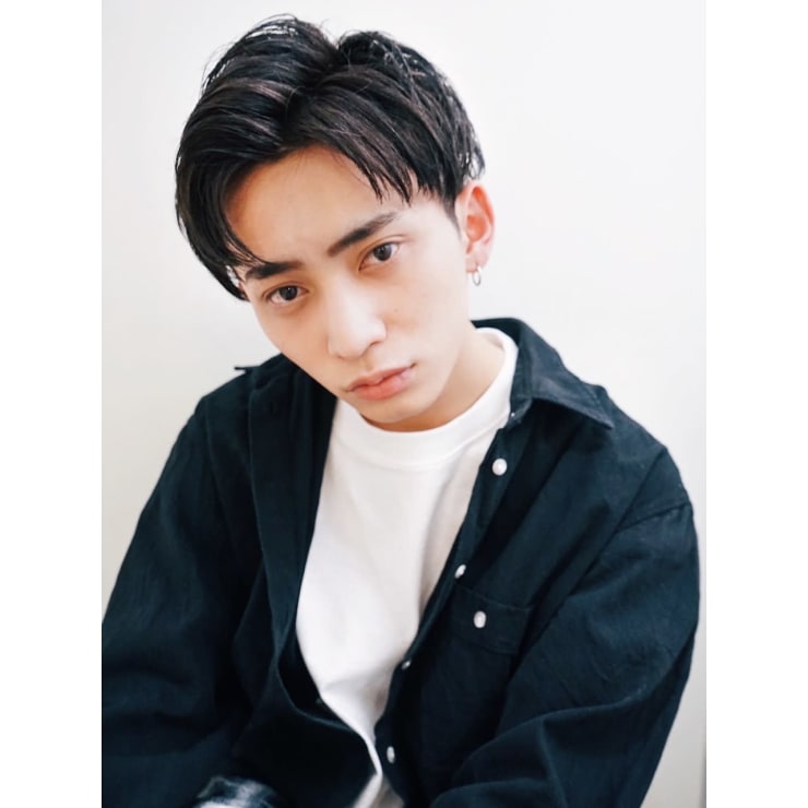 人気メンズスタイル かきあげバング Neolive Tiala 下北沢店 ネオリーブティアラ のヘアスタイル 美容院 美容室 を予約するなら楽天ビューティ