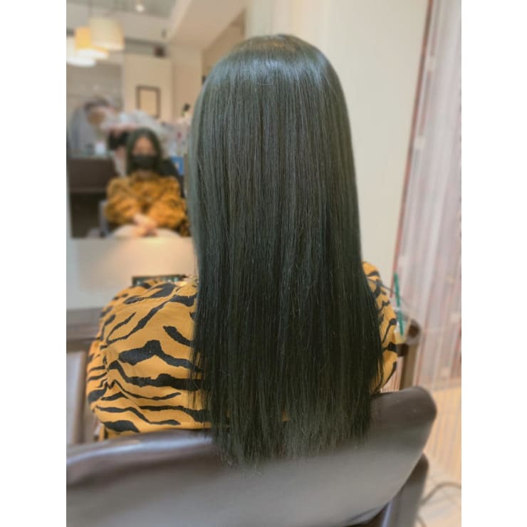 ビビット モスグリーンカラー 髪質改善 予防美髪専門店 Stilla Smooth カミシツカイゼンヨボウビハツセンモンテン スティラスムース のヘアスタイル 美容院 美容室を予約するなら楽天ビューティ