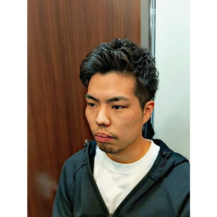 ただ乾かして適当にワックスをつけるだけでok ショートパーマ Hiro Ginza 新橋店 理容室 ヒロギンザシンバシテン のヘアスタイル 美容院 美容室を予約するなら楽天ビューティ