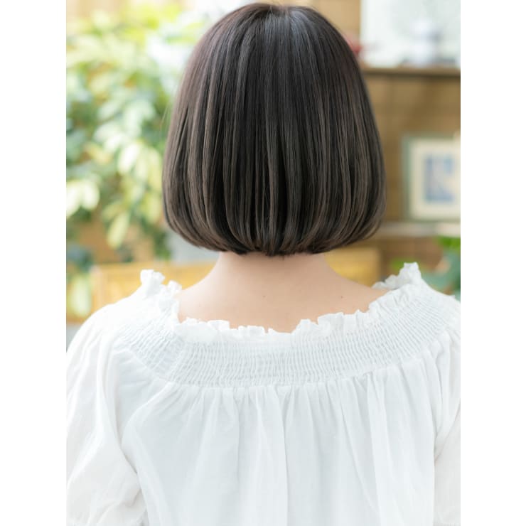 黒髪艶カラーが大人かわいい小顔前下がりボブ ミニボブ Cover Hair Bliss 戸田公園西口店 髪質改善 縮毛矯正 ヘッドスパ カバーヘアブリス トダコウエンニシグチテン のヘアスタイル 美容院 美容室を予約するなら楽天ビューティ