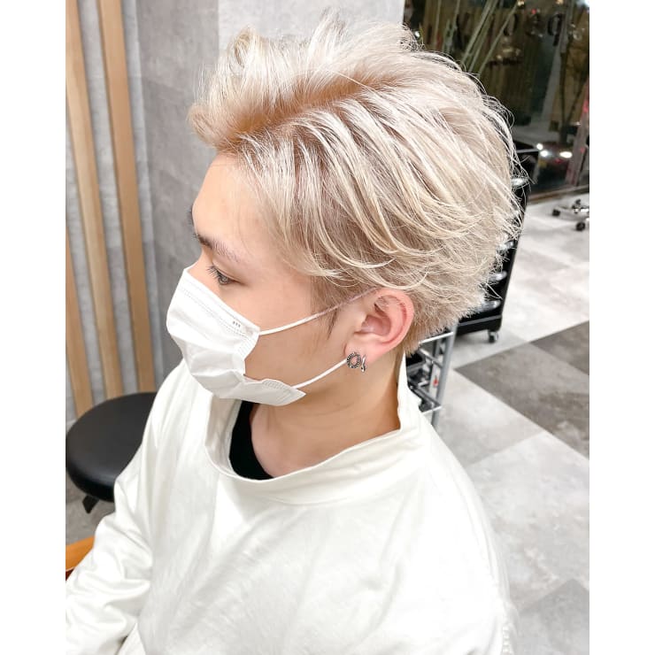 Peony 福岡丈莞 メンズハイトーンカラー ホワイト Peony ピオニー のヘアスタイル 美容院 美容室を予約するなら楽天ビューティ