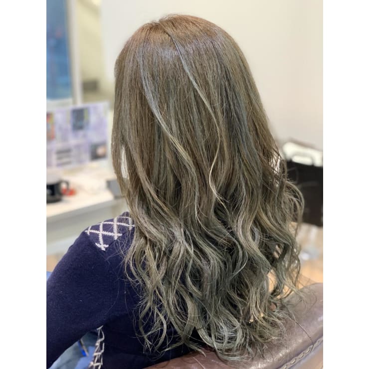 ハイライト】イルミナカラー | CREA茅ヶ崎北口(クレアチガサキキタグチ